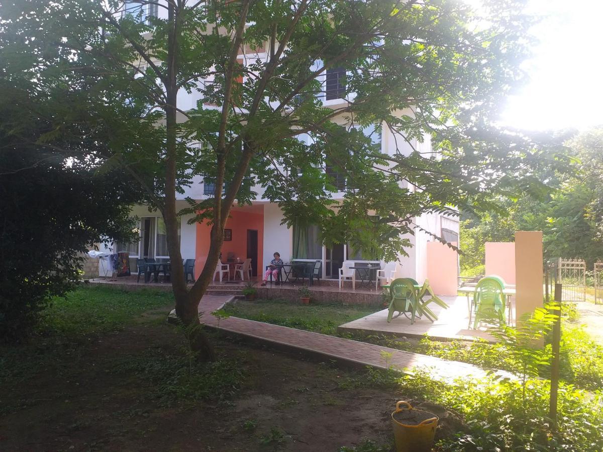 Lily Pearls Inn Kobuleti Dış mekan fotoğraf